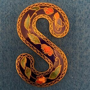 Beautiful cloisonné necklace holder.